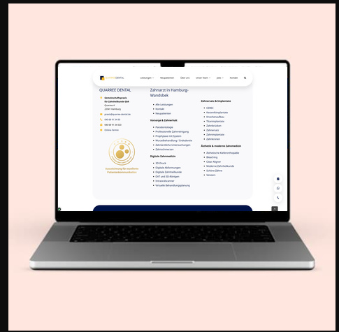 Laptop-Mockup der Website von Quarree Dental mit umfangreicher Leistungsnavigation